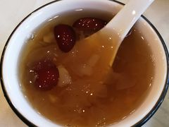 银耳雪梨汤-鑫巴蜀小镇 · 水煮鱼专研店(玉桥店)