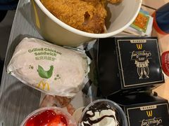 -麦当劳(民盈·国贸城店)