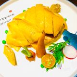 菜品口感也不错，价格也蛮实惠