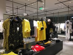 -URBAN REVIVO(欢乐海岸购物中心店)