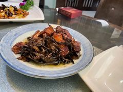 土罐煨花肉-芙蓉凰花园酒楼