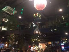 -胡桃里音乐餐厅(陶溪川店)(川湘赣菜·世界百大酒庄直供红酒·音乐表演)