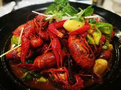 -虾弄弄海派小龙虾·牛羊蝎子火锅