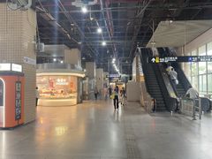 -麦当劳(轻轨曹杨路店)