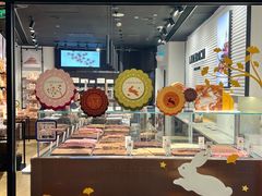 -Laderach 莱德拉(上海环贸iapm店)