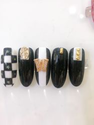-进巍美甲美睫店