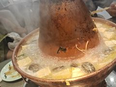 -鑫渔港海鲜本地菜·山海关浑锅(东戴河店)