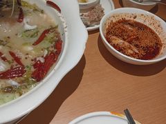 -江渔儿酸菜鱼专门店(明珠广场店)