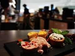 -星巴克臻选(上海合生汇1F店)