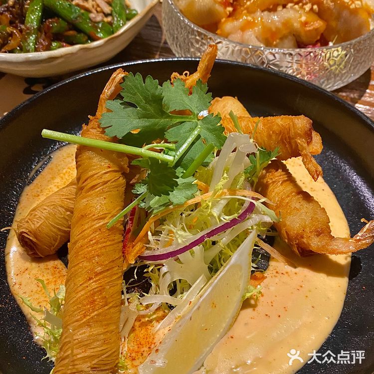 听说是广州火到排不上队的泰料开过来东莞
