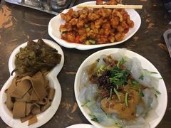 油焖尖椒拼干豆腐-张包铺(道外店)