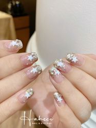 -花岐款式专研健康美甲沙龙