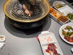 -山焱·炭火自助烤肉(周浦万达店)