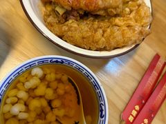 -丽丽三鲜螺蛳粉(田林路店)