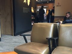 大堂-星巴克(汇亚大厦店)