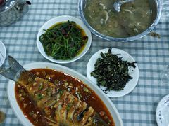 -卢六川汤肉(南方花园店)