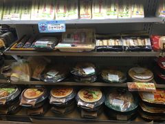 -全家便利店(世贸丽晶城店)