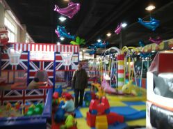 -开心哈乐亲子乐园(东森时尚百货店)