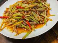 火爆仔姜红椒牛肉丝-不相离盐帮菜(郎园店)