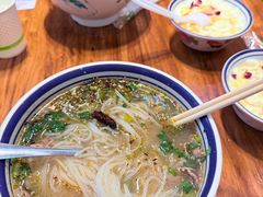 -云阿蛮云南生烫牛肉米线(奉贤路店)