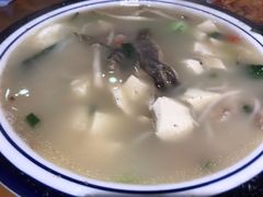 -邱芳粉店(迎宾大道旗舰店)