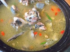 姬松茸炖鸡-妈妈的味道(和顺古镇店)