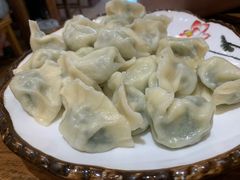 -东来菜馆•手抓海鲜家常菜•海鲜锅贴(鸽子窝店)