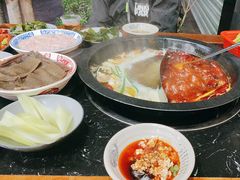 -重庆川渝肥妹火锅