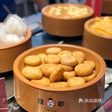 食材新鲜、品种丰富的超值回转自助小火锅