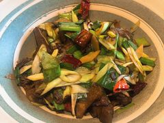 回锅牛肉-半山腰·云南菜(侨福芳草地店)