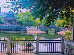 -烈士陵园(地铁站)