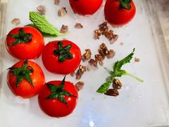 番茄脆菇沙拉-小大董·烤鸭(凤凰汇店)