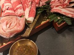 -铭牛烧肉·和牛海鲜自助(高新月牙湖店)