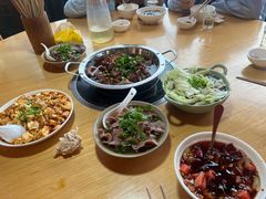 -大众跷脚牛肉馆·非遗传承单位(峨眉山店)