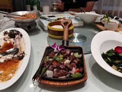 -海派美食·家宴海鲜青岛菜·石锅鲽鱼头(东方城店)