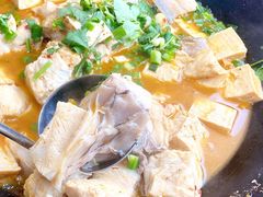 青鱼-老刘生态大鱼坊铁锅炖鱼(赛马场店)
