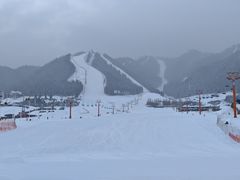 -丝绸之路山地度假区滑雪场