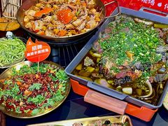 -何师烧烤Pro ·江湖川菜·小龙虾·精酿啤酒(太古里旗舰店)