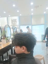 -藤野造型烫染·漂发