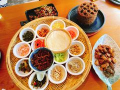 -包整·丝娃娃(一览甲秀楼风景店)