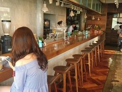 -ROAST coffee & eatery