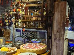 -老牌坊云南鱼豆花火锅(嵩山店)