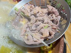 -洱火云南酸菜牛肉火锅(石景山当代商城店)