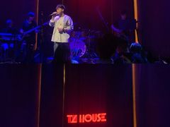 -TZ House音乐现场(来福士中心店)