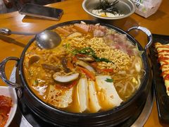 部队火锅-咕咕站韩国料理(紫金港店)