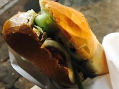 -Bánh Mì Huynh Hoa