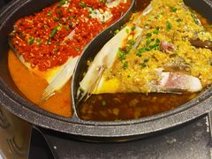 -阿瓦山寨·湘菜现炒·剁椒鱼头王(咸阳总店)