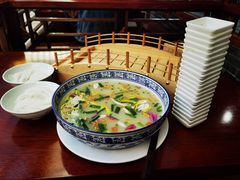 -香麒园·过桥米线·南湖雅宴