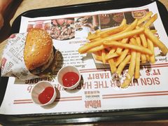 -The Habit Burger Grill 哈比特汉堡(爱琴海店)