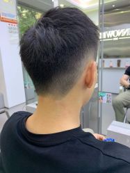 -首脑美发沙龙